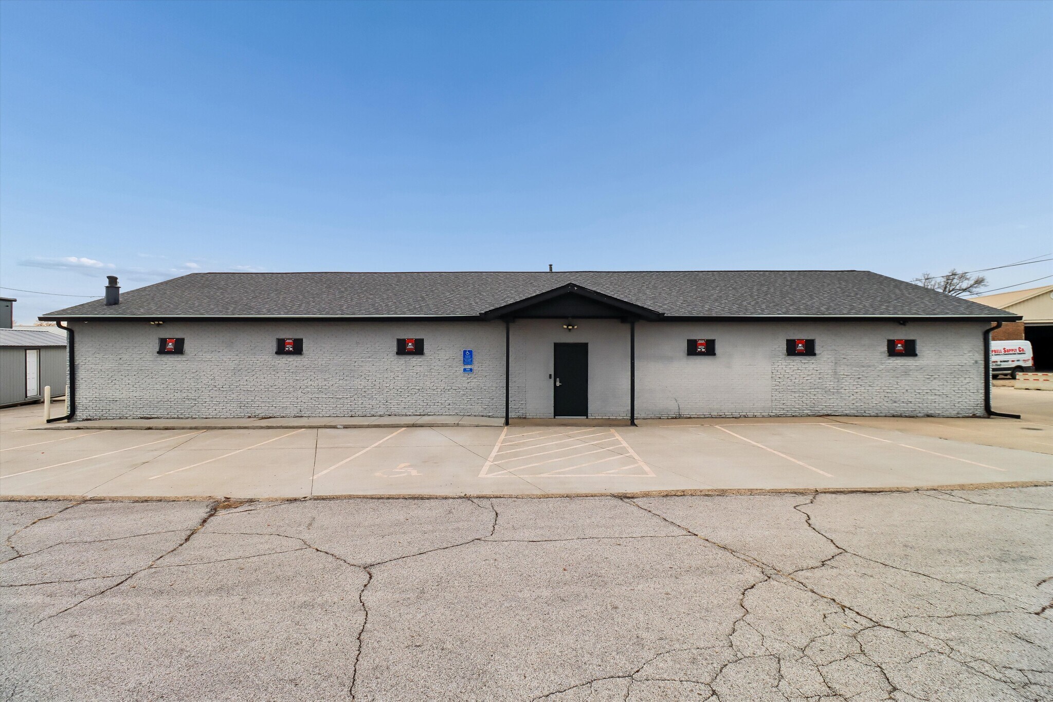 1525 E Army Post Rd, Des Moines, IA for Sale