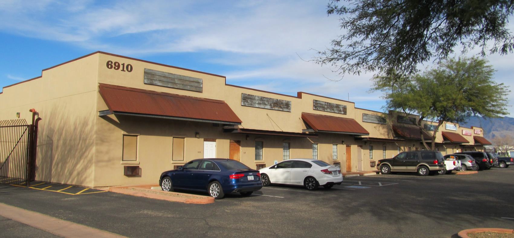 6898-6902 N Camino Martin, Tucson, AZ for Rent