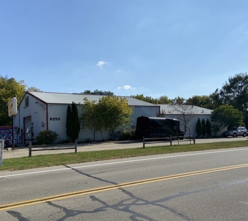 8255 McHenry St, Burlington, WI for Sale