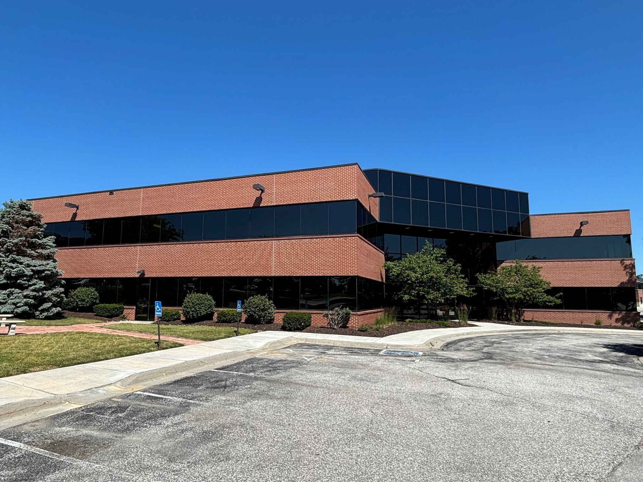 2110 S 169th Plz, Omaha, NE for Rent