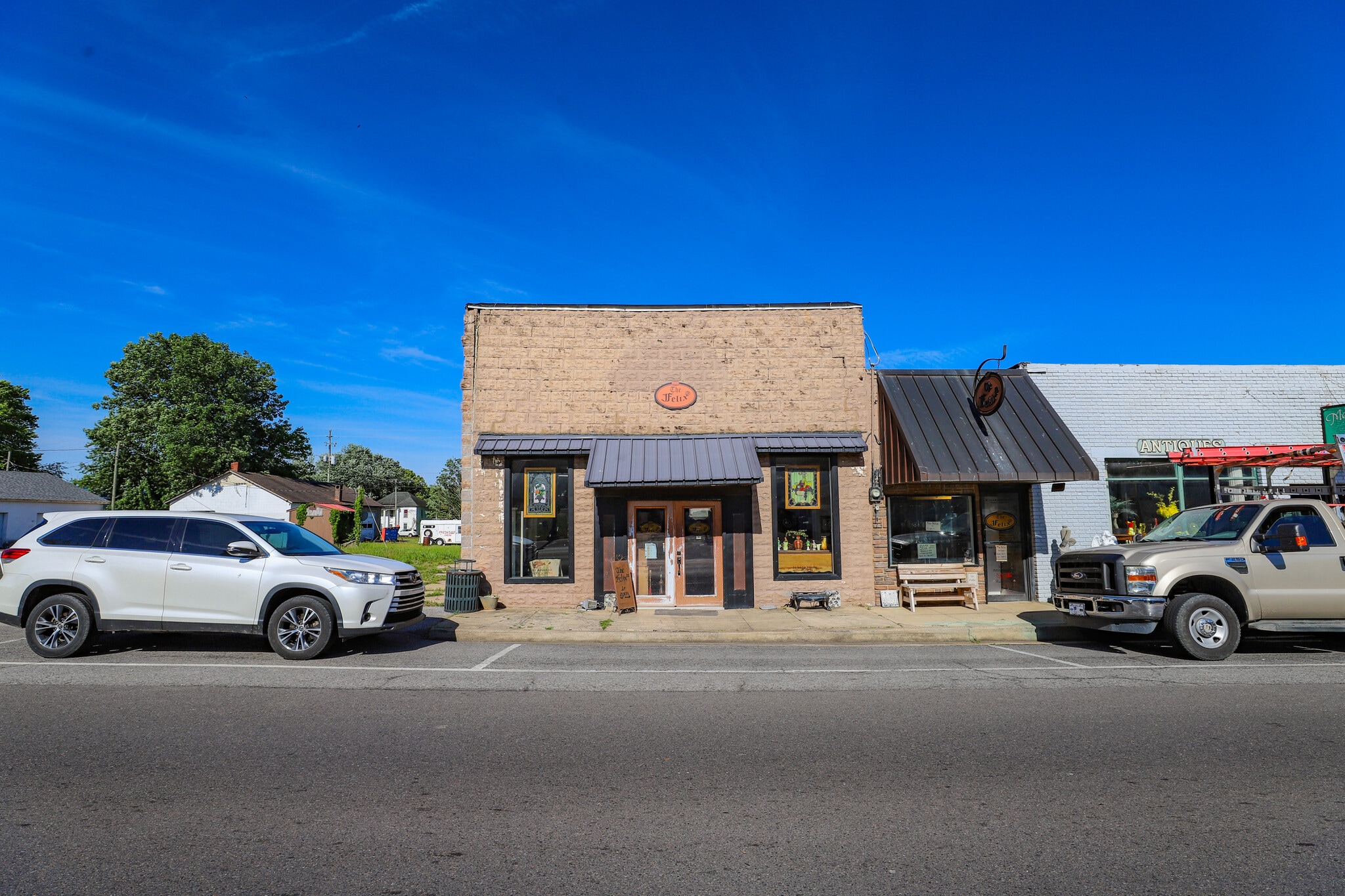 210 Main St, Hazel, KY for Sale