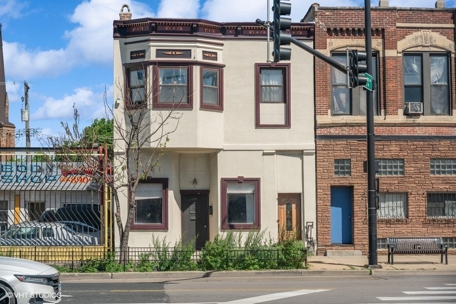 2410 S Blue Island Ave, Chicago, IL for Sale