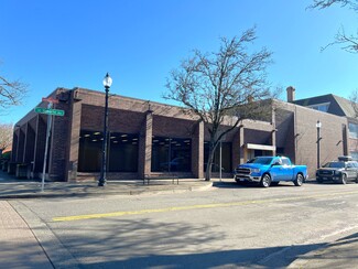 Gresham, OR Bank - 110 NE Roberts Ave