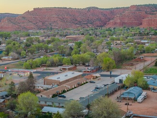 Kanab, UT Hospitality - 386 E 300 S
