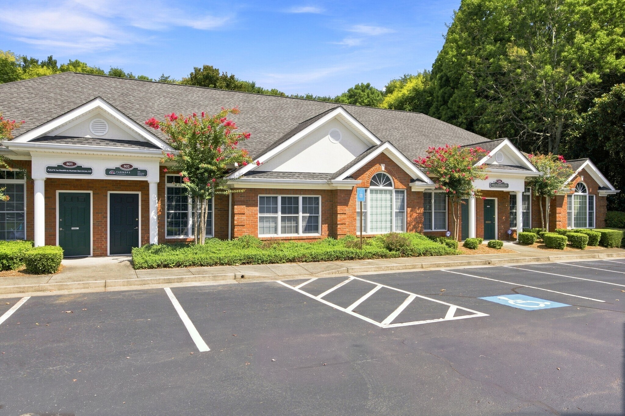 802-804 Macy Dr, Roswell, GA for Sale