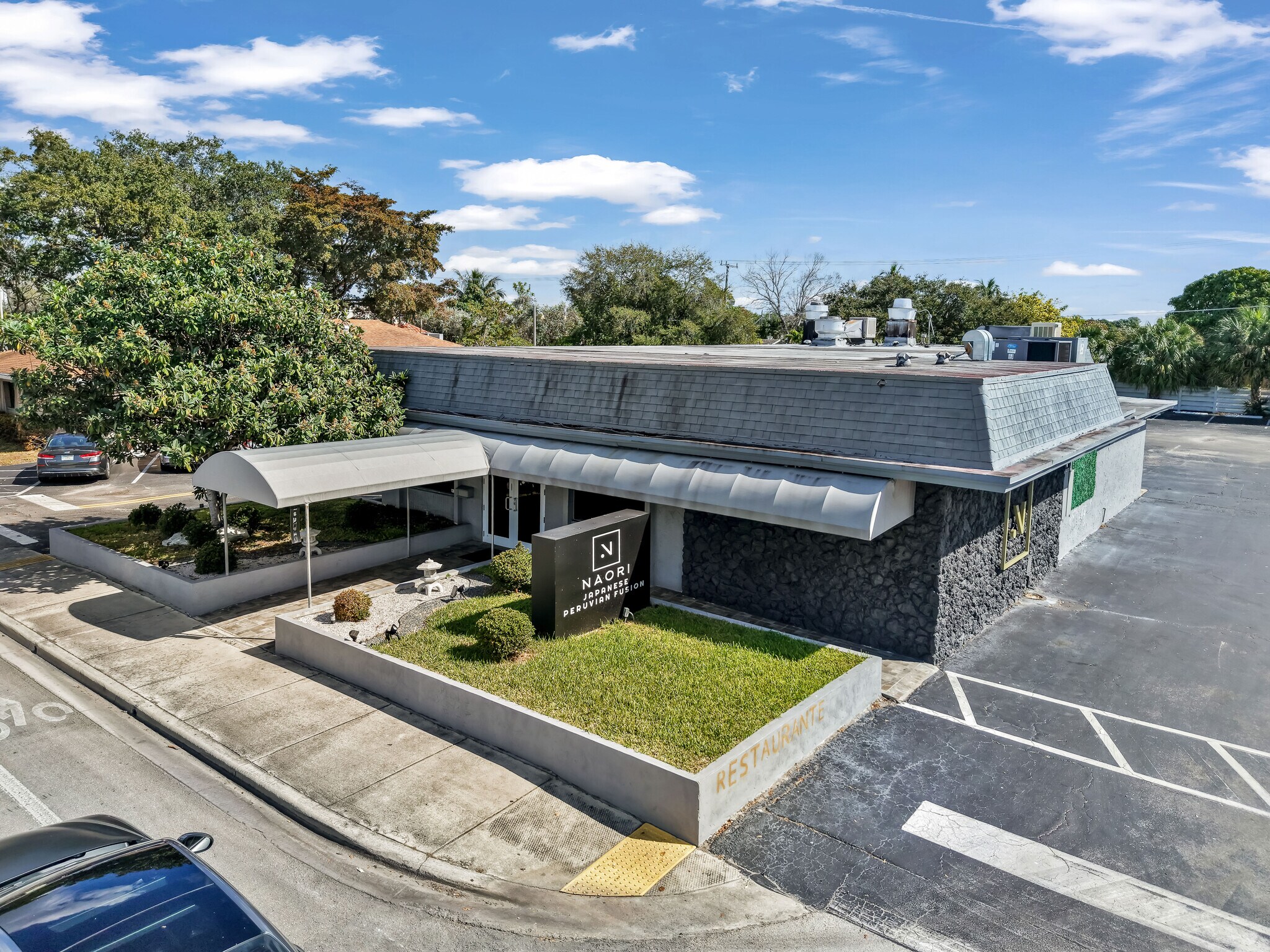 2220 N University Dr, Fort Lauderdale, FL for Sale