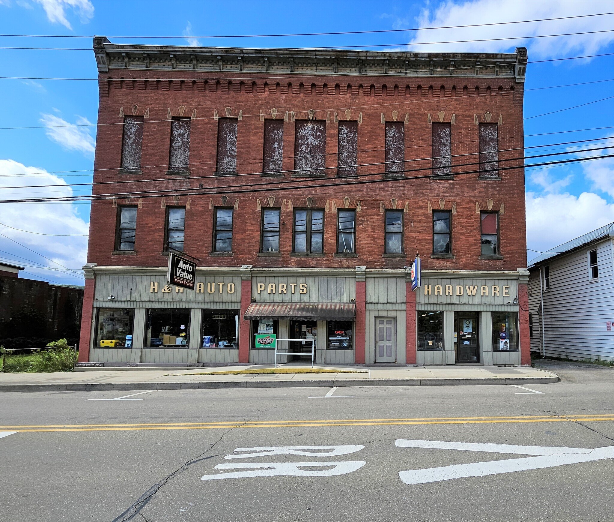 147 N Broad St Ridgway, PA 15853 Retail Property for Lease on