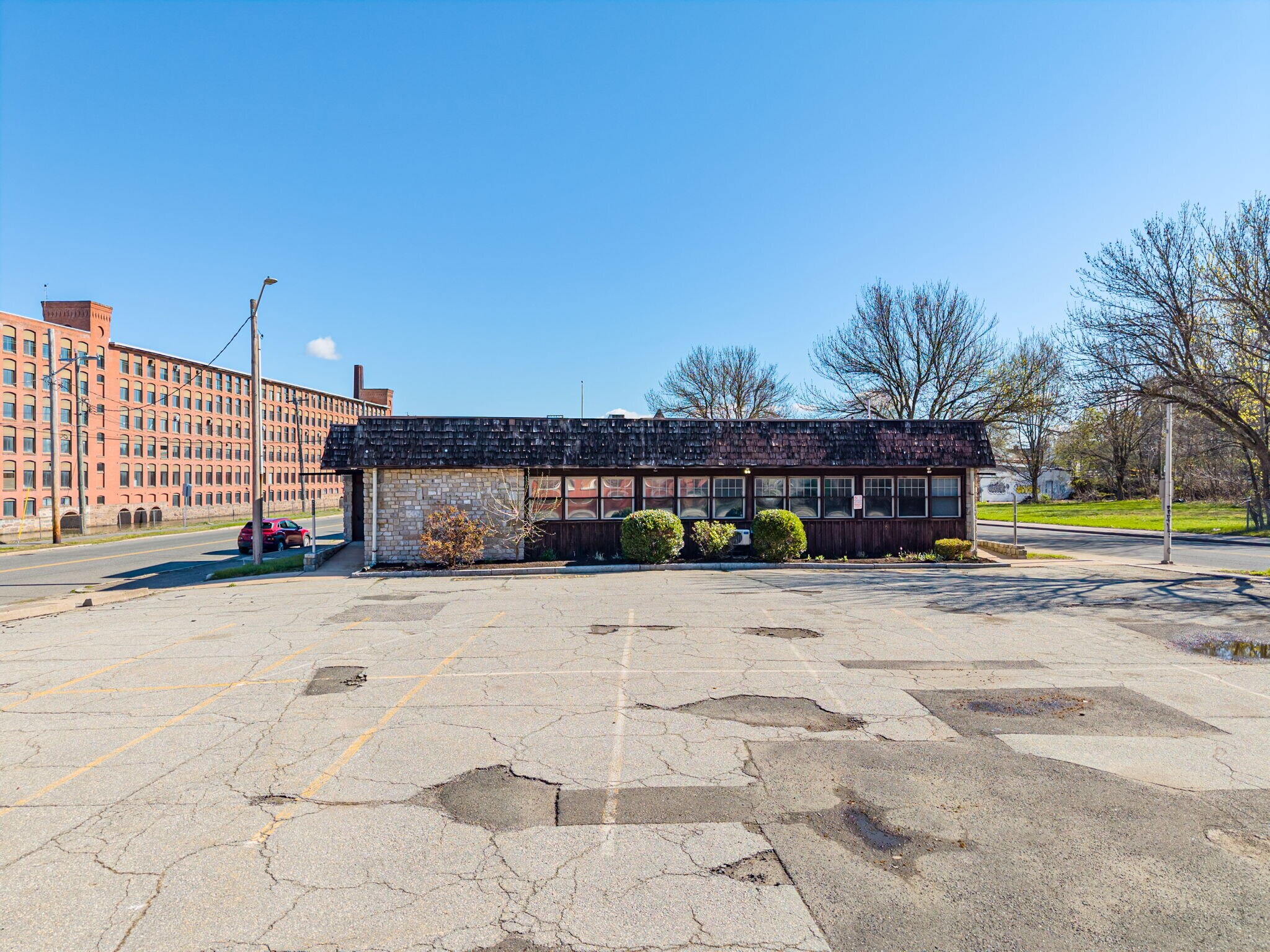 15 Main St, Holyoke, MA for Rent