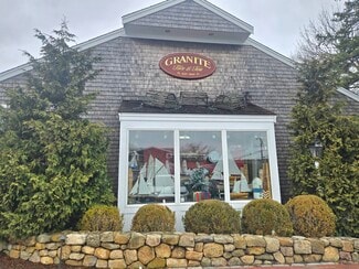 Edgartown, MA Storefront - 242 Vineyard Haven Rd