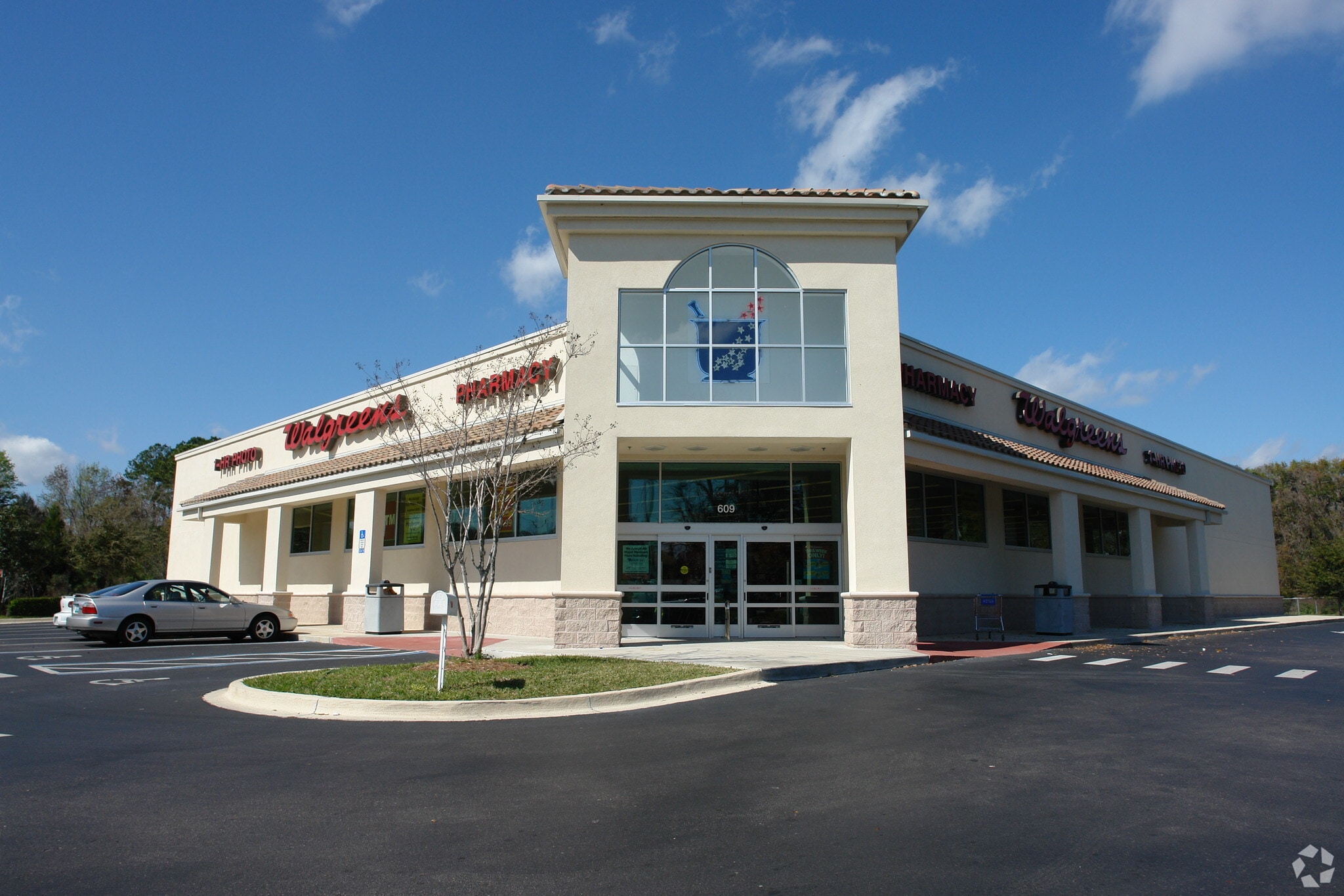609 Kingsley Ave, Orange Park, FL for Sale