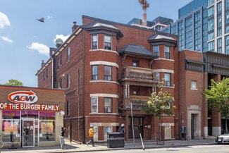 Toronto, ON Apartments - 1121 Bloor St W