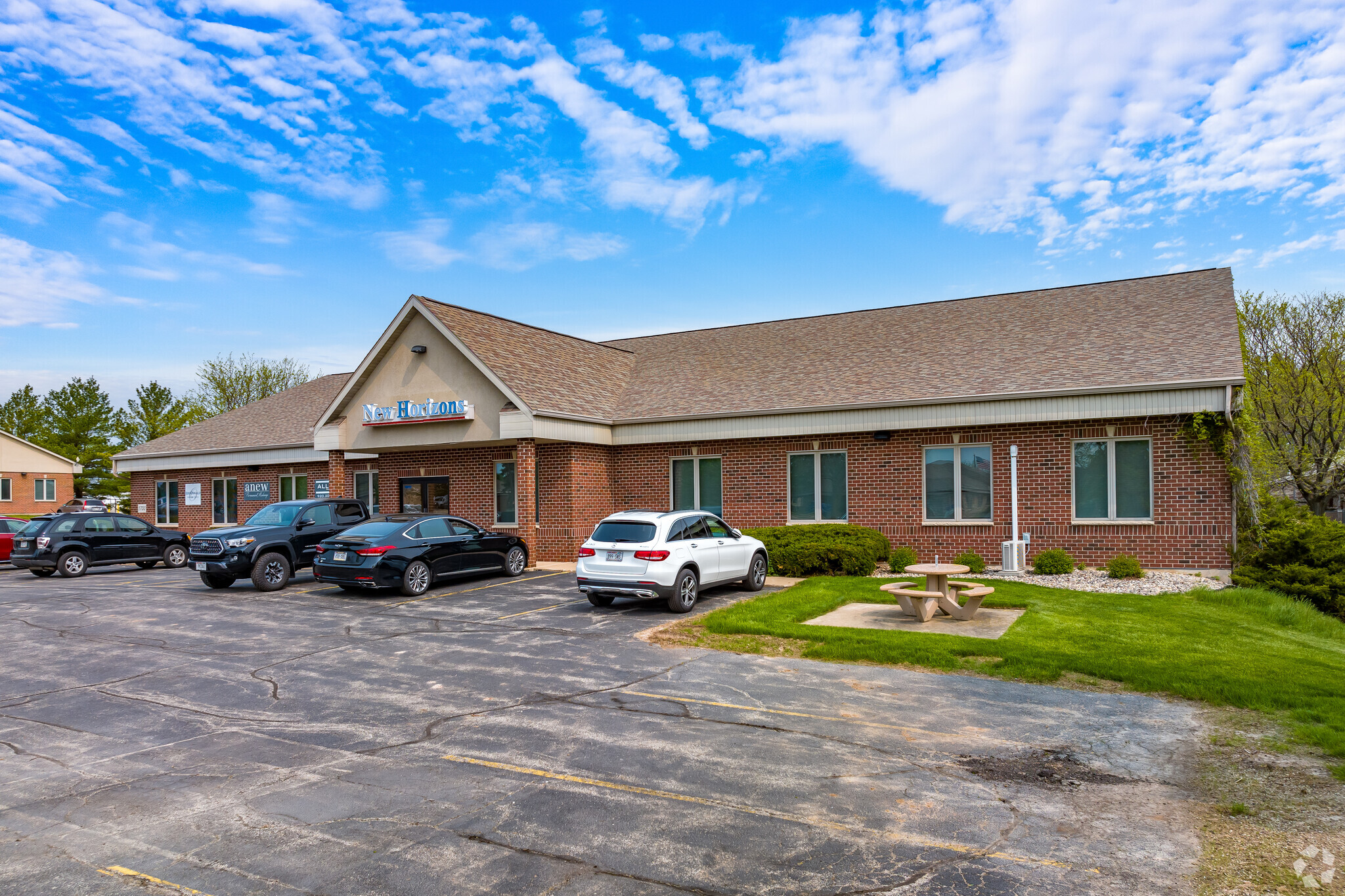 5793 W Grande Market Dr, Appleton, WI for Rent