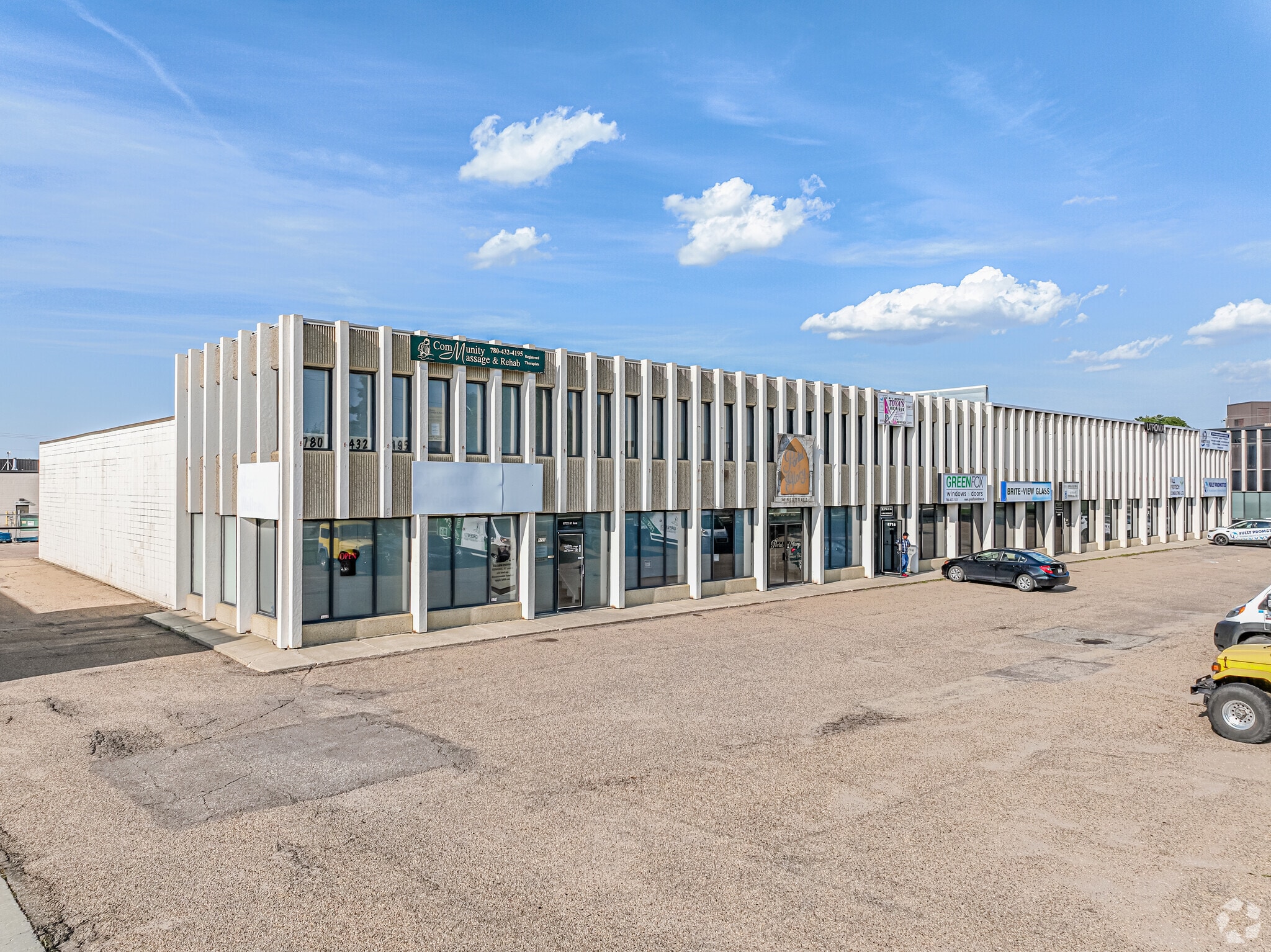 8708-8722 51 Av NW, Edmonton, AB for Rent