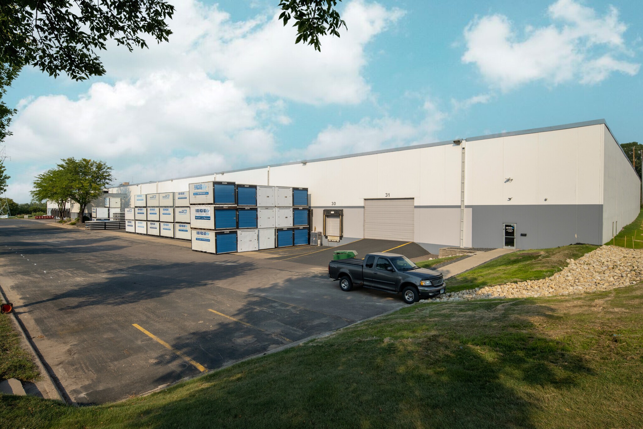 701 Ladybird Ln, Burnsville, MN for Rent