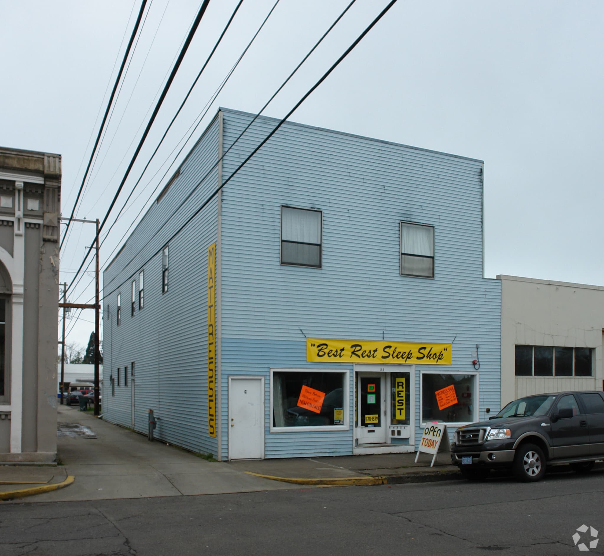 54 W Sherman St, Lebanon, OR for Sale