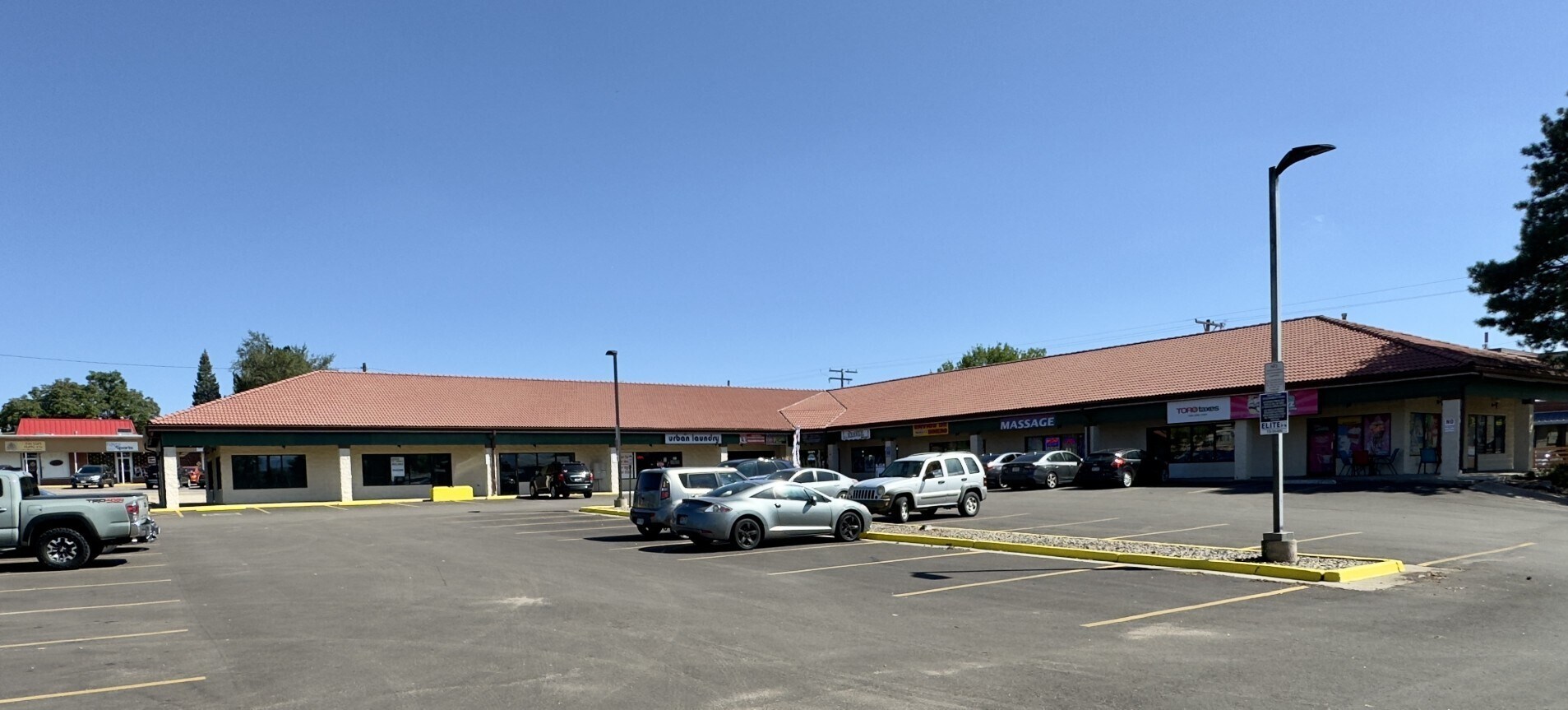 1360 W Littleton Blvd, Littleton, CO for Rent