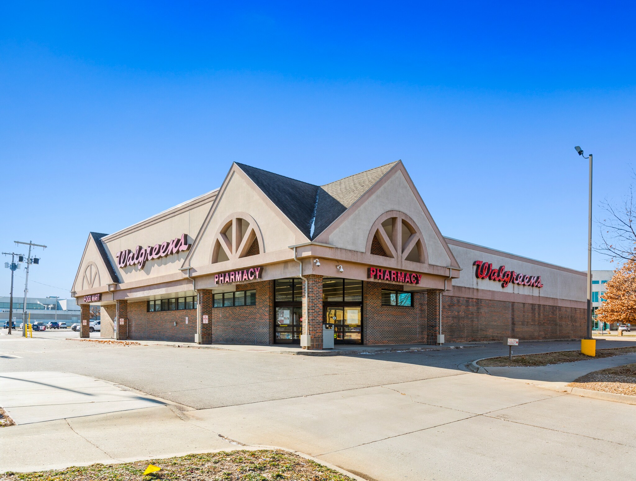 1001 SW Topeka Blvd, Topeka, KS for Sale