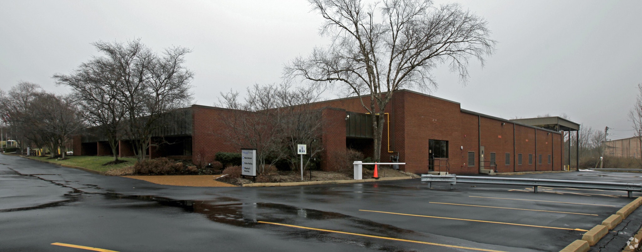 11640 Adie Rd, Maryland Heights, MO for Rent