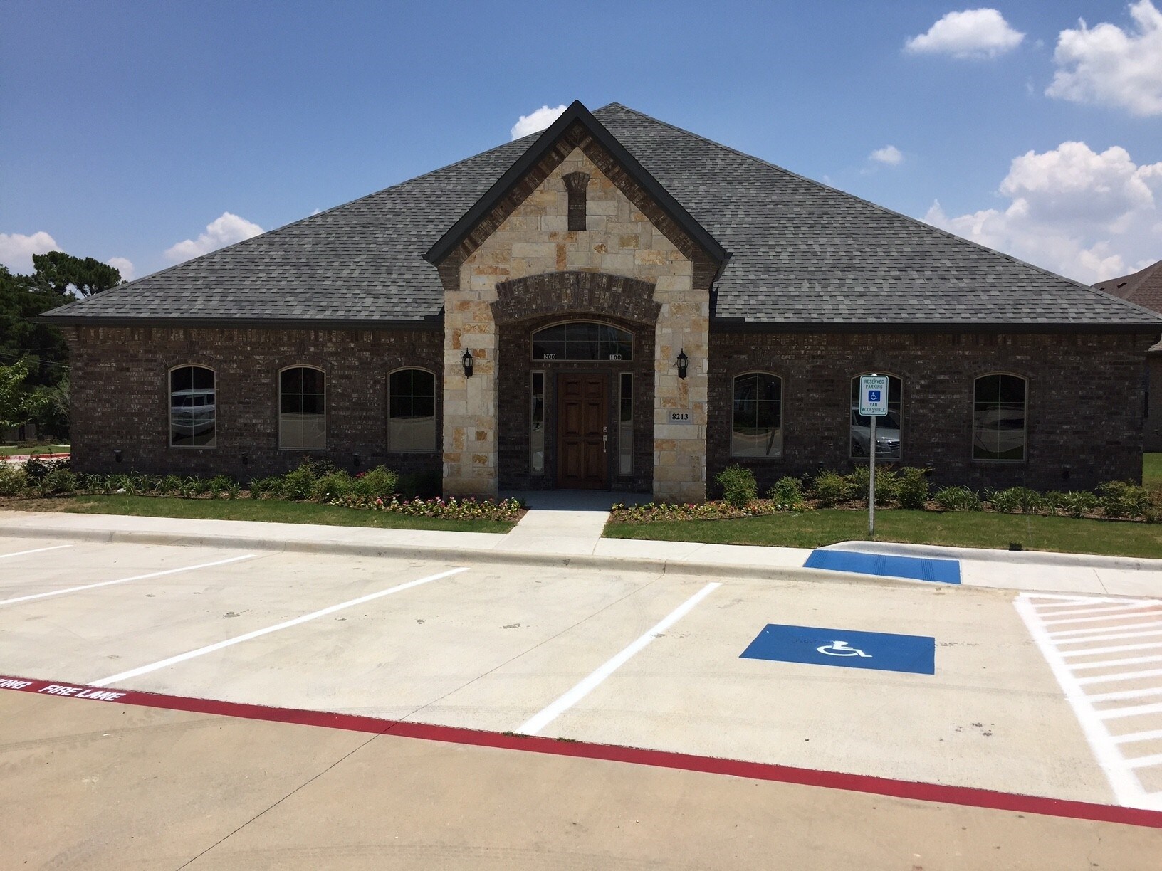 8213 Mid Cities Blvd, North Richland Hills, TX for Rent