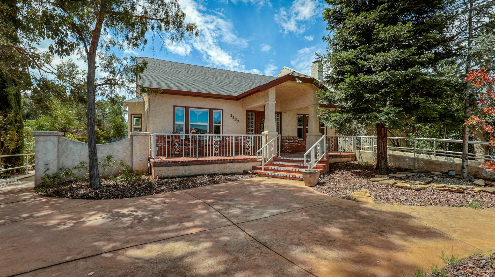 2437 Old Eureka Way, Redding, CA for Rent