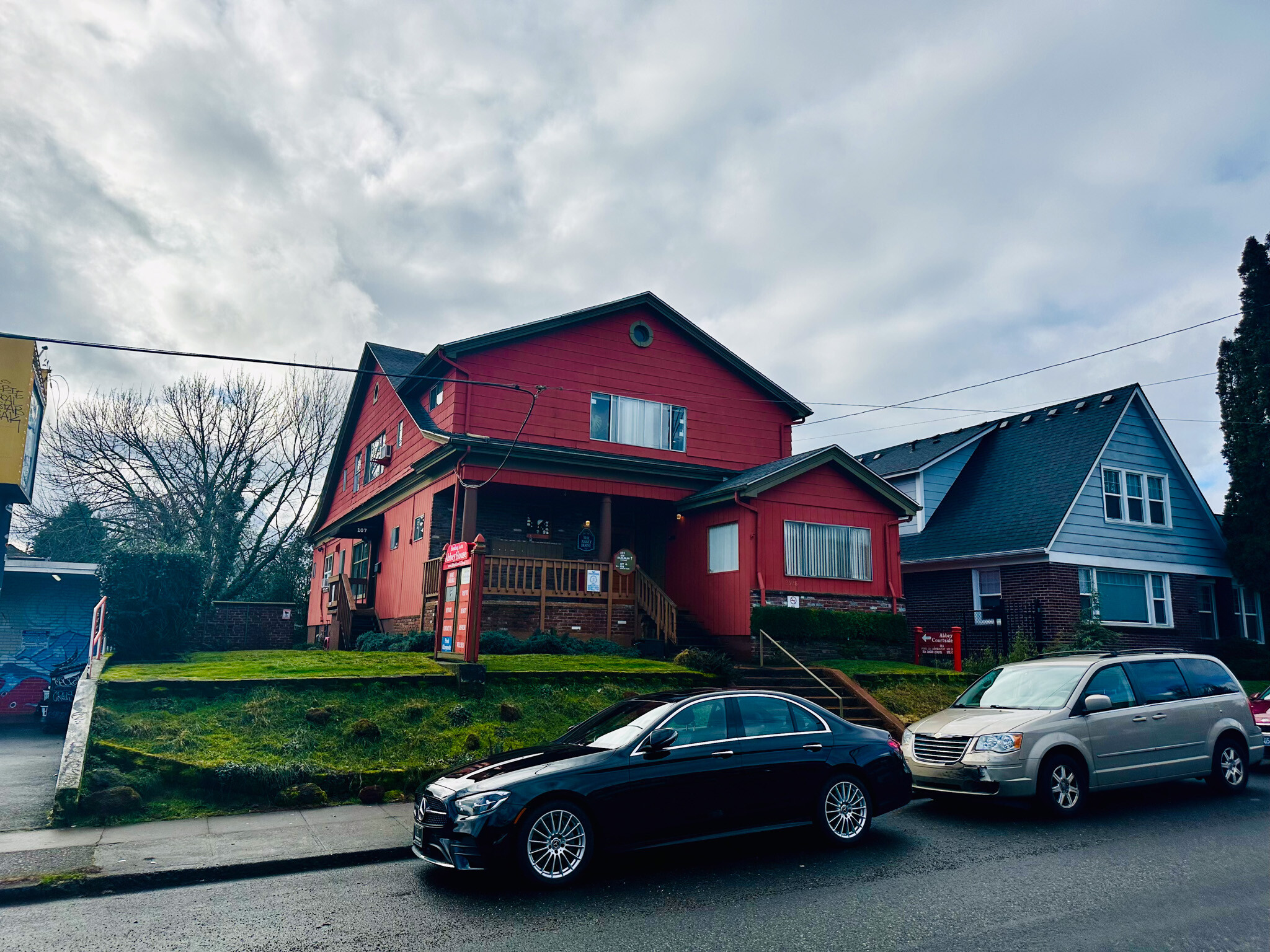 2928 SE Hawthorne Blvd, Portland, OR for Sale