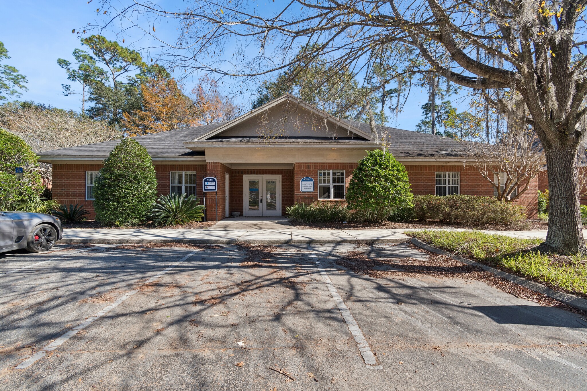4615 NW 53rd Ave, Gainesville, FL for Sale