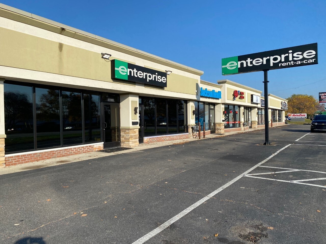 36633-36649 S Gratiot Ave, Clinton Township, MI for Rent