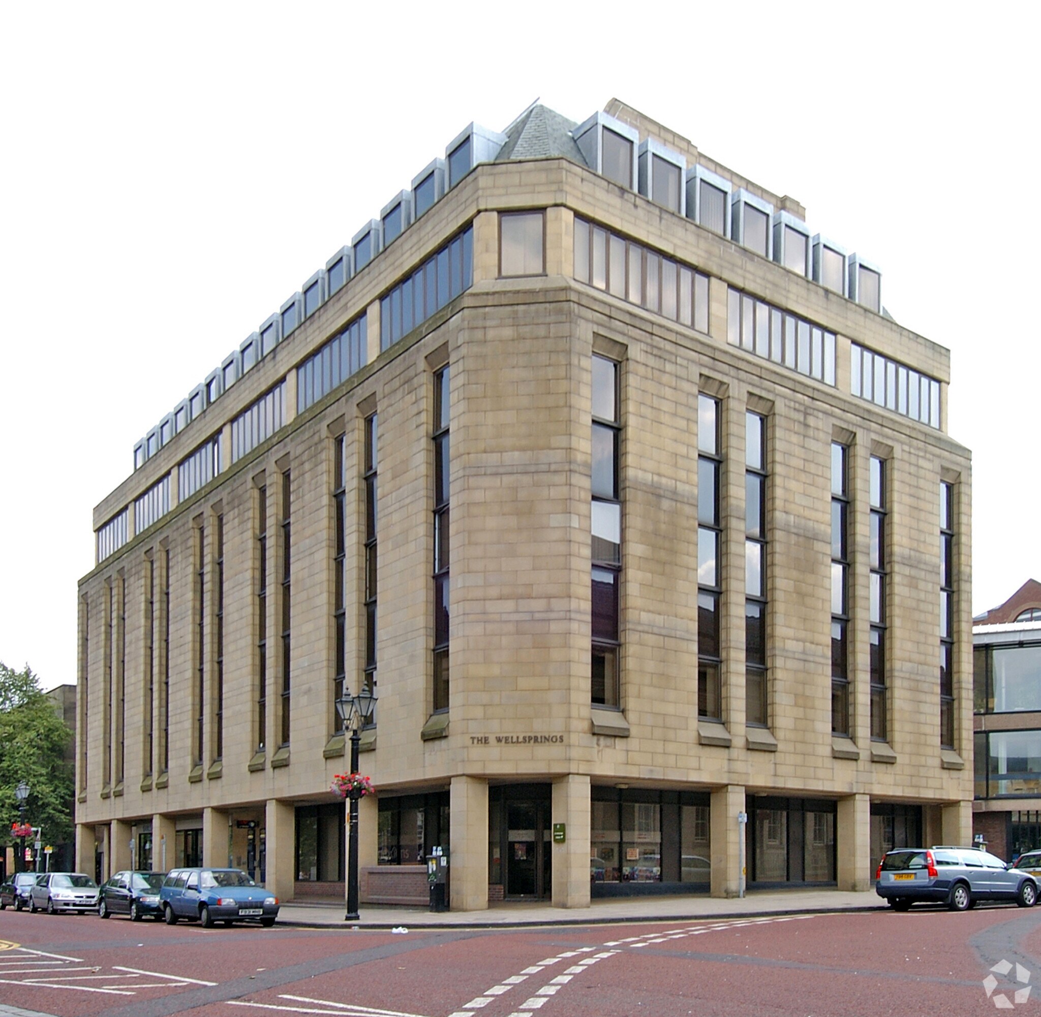 Victoria Sq, Bolton, GTM for Rent