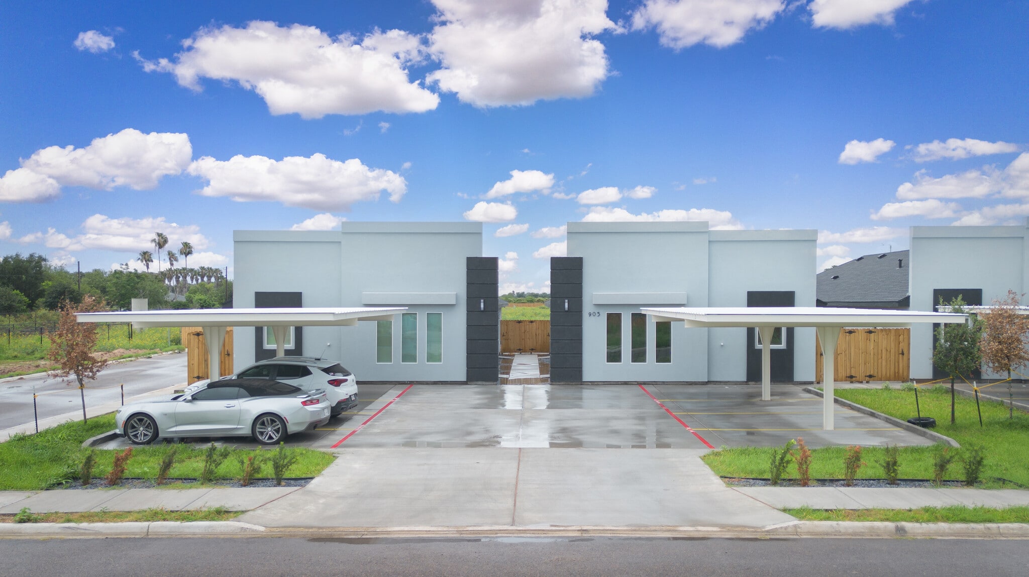 905 Deluxe St, Alamo, TX for Sale