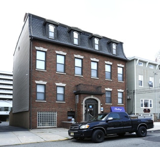 New Brunswick, NJ Retail - 93-94 Bayard St