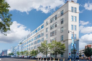 Long Island City, NY Apartments - 2728 Thomson Ave