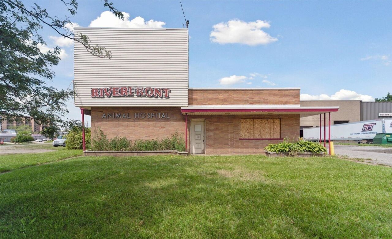 719 N Larch St, Lansing, MI for Sale