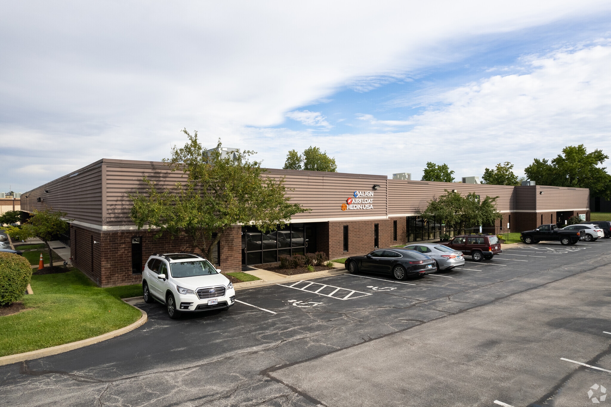 9355-9375 Dielman Industrial Dr, Olivette, MO for Rent