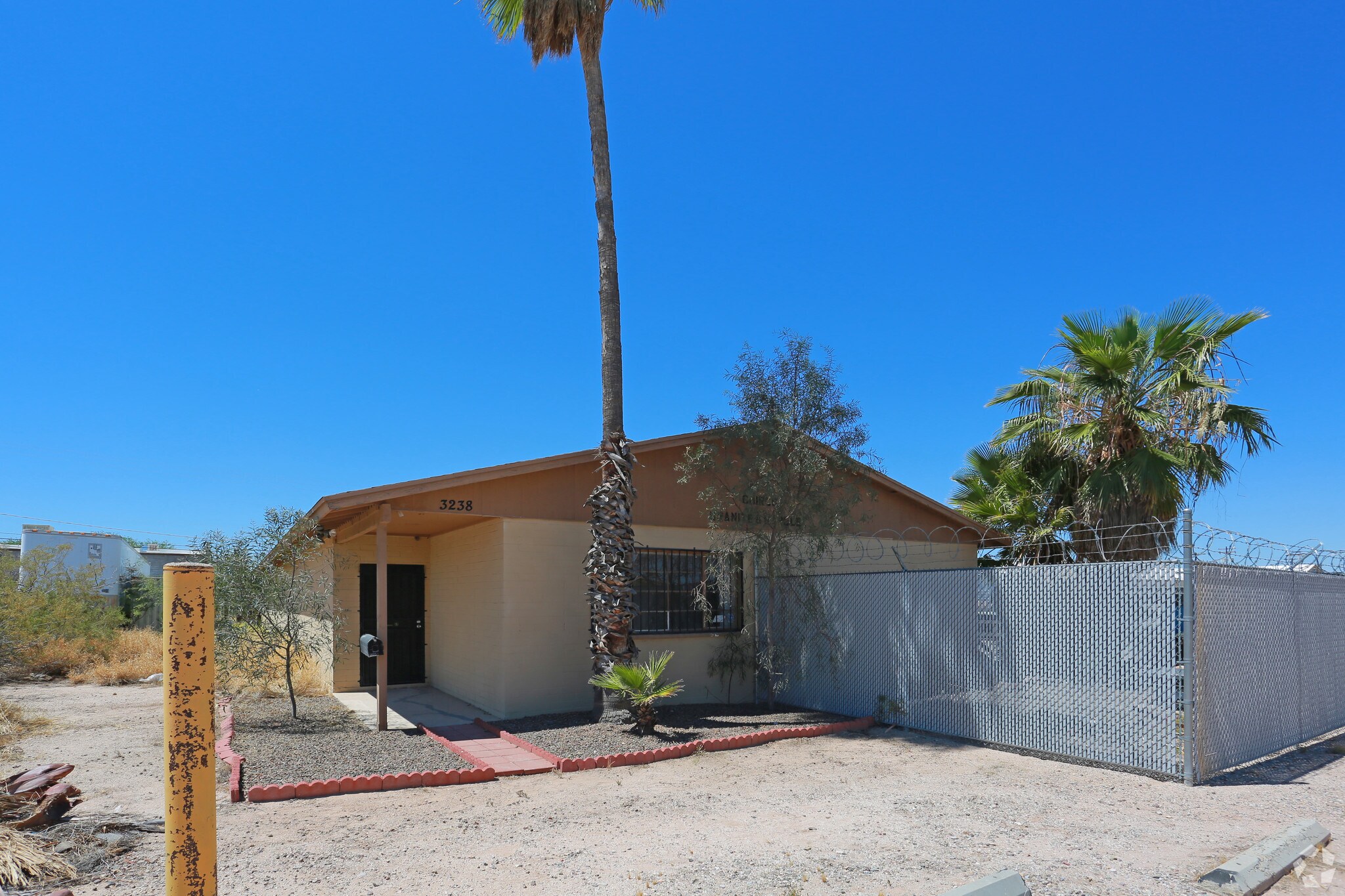 3238 E Columbia St, Tucson, AZ for Sale