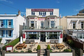 Weston Super Mare, SOM Hospitality - 14 Park Pl