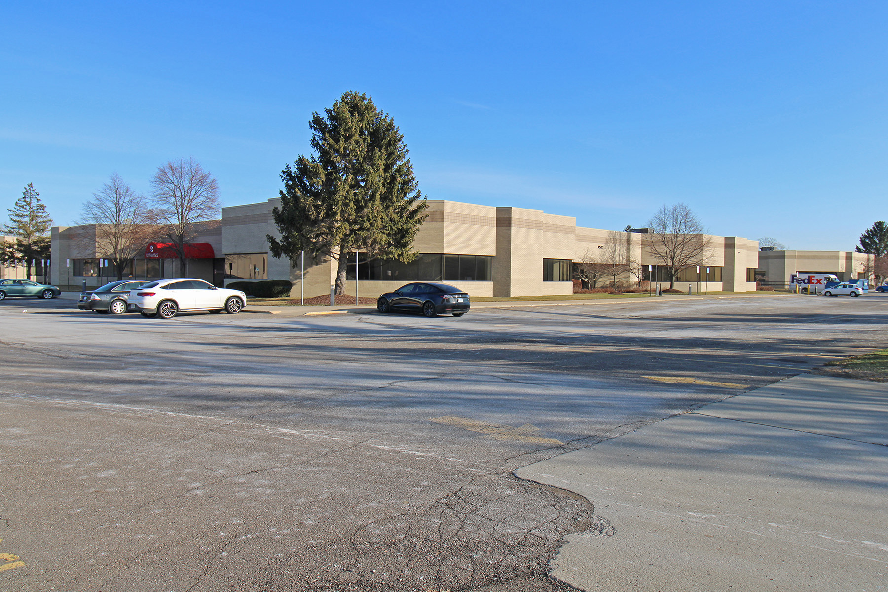 31572 Industrial Rd, Livonia, MI for Rent