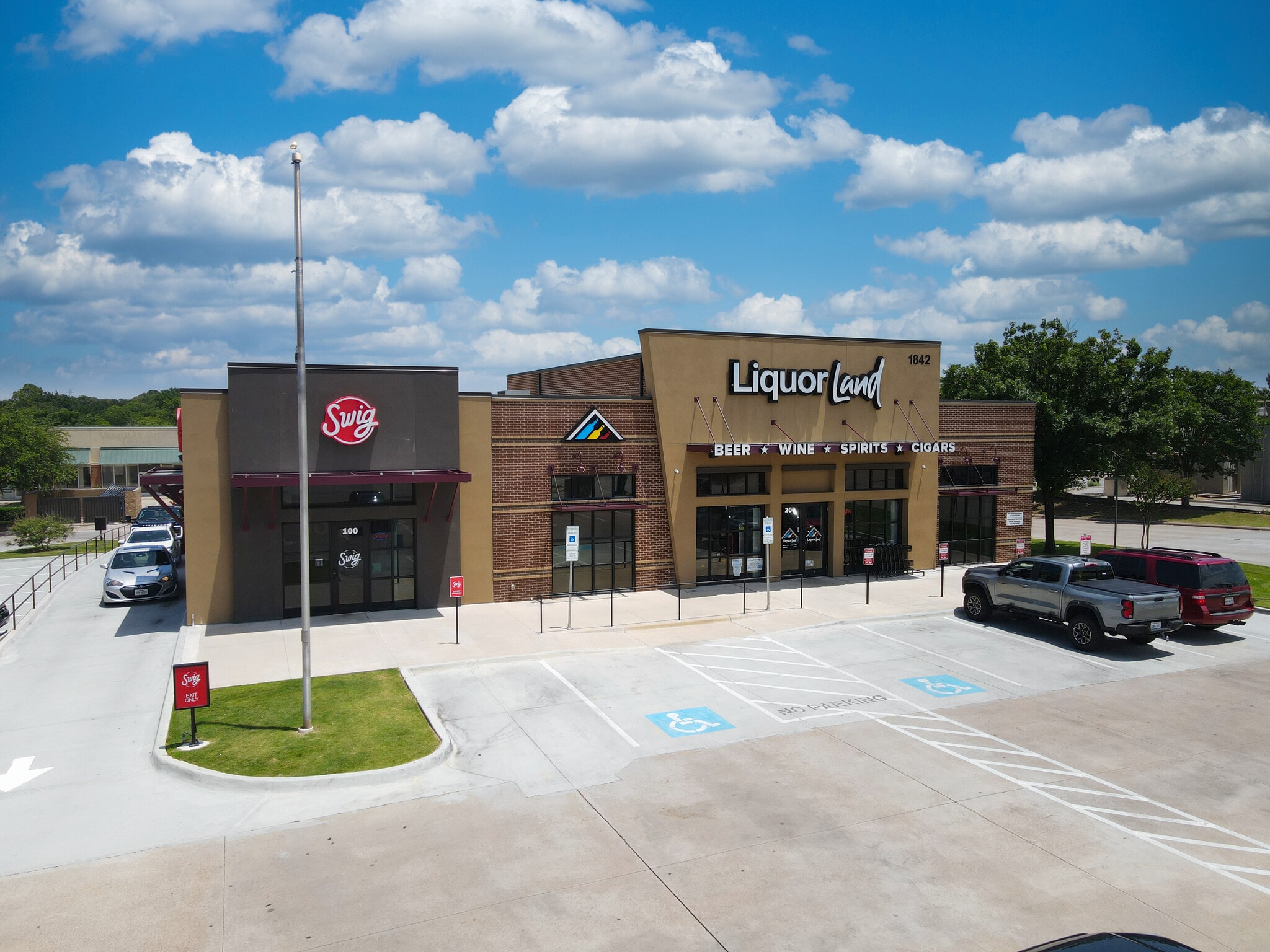 1842 Precinct Line Rd, Hurst, TX for Sale