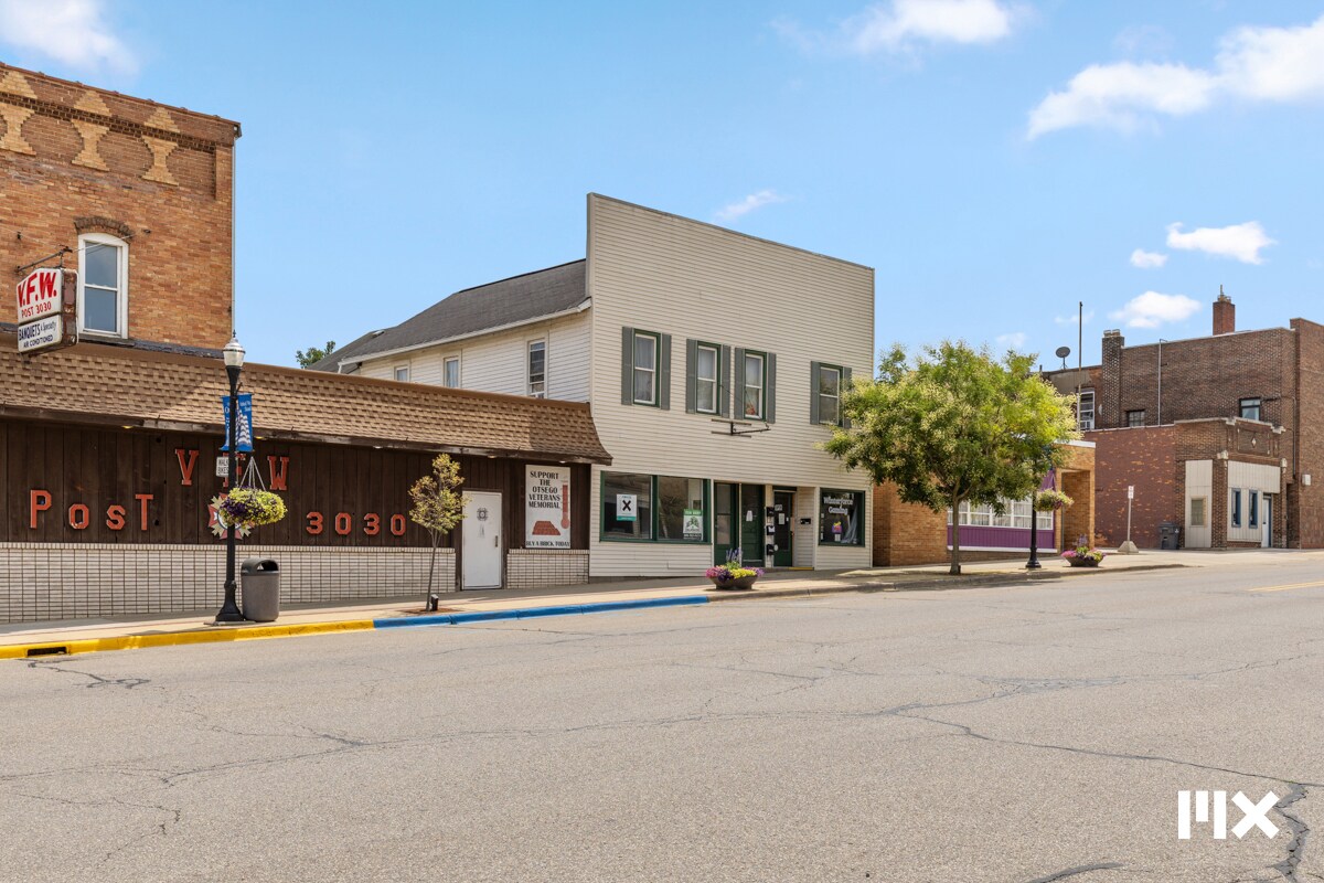 116-120 N Farmer St, Otsego, MI for Sale