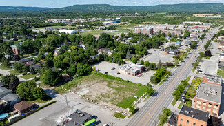 Collingwood, ON Office, Retail - 380 First St