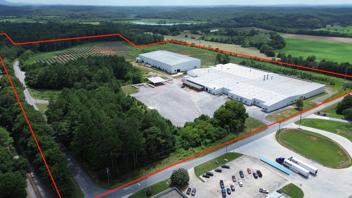 318 Gordon St, Fairmount, GA for Sale