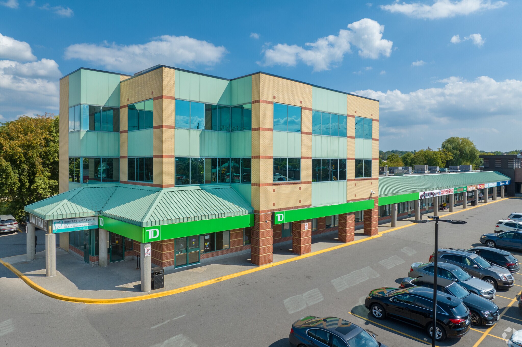 14845 Yonge St, Aurora, ON for Rent