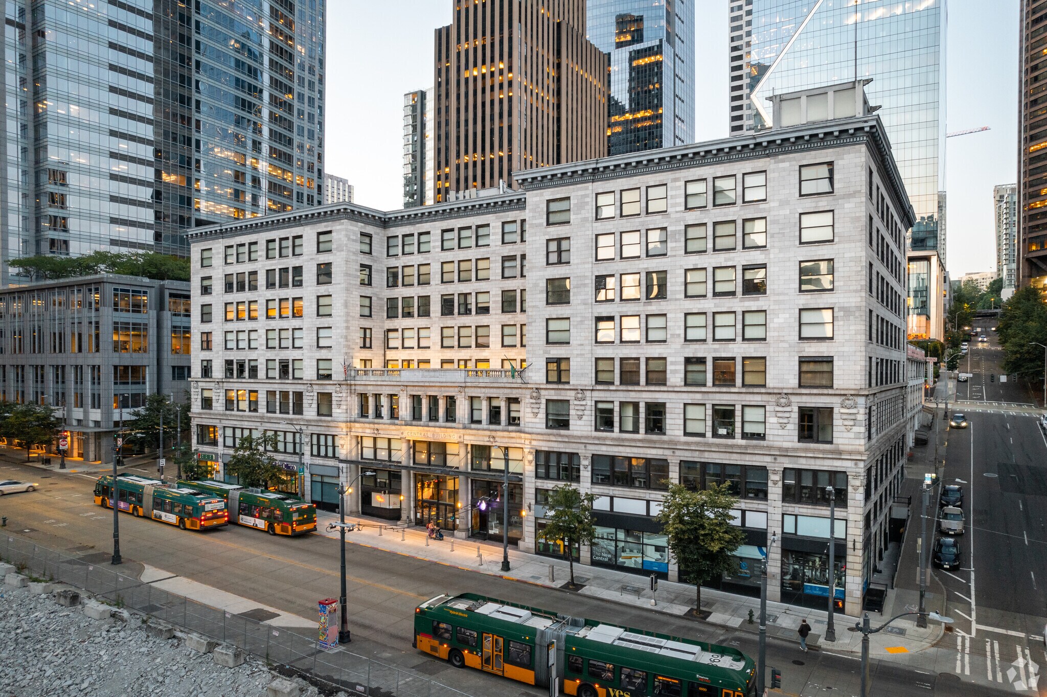 810 3rd Ave, Seattle, WA for Rent