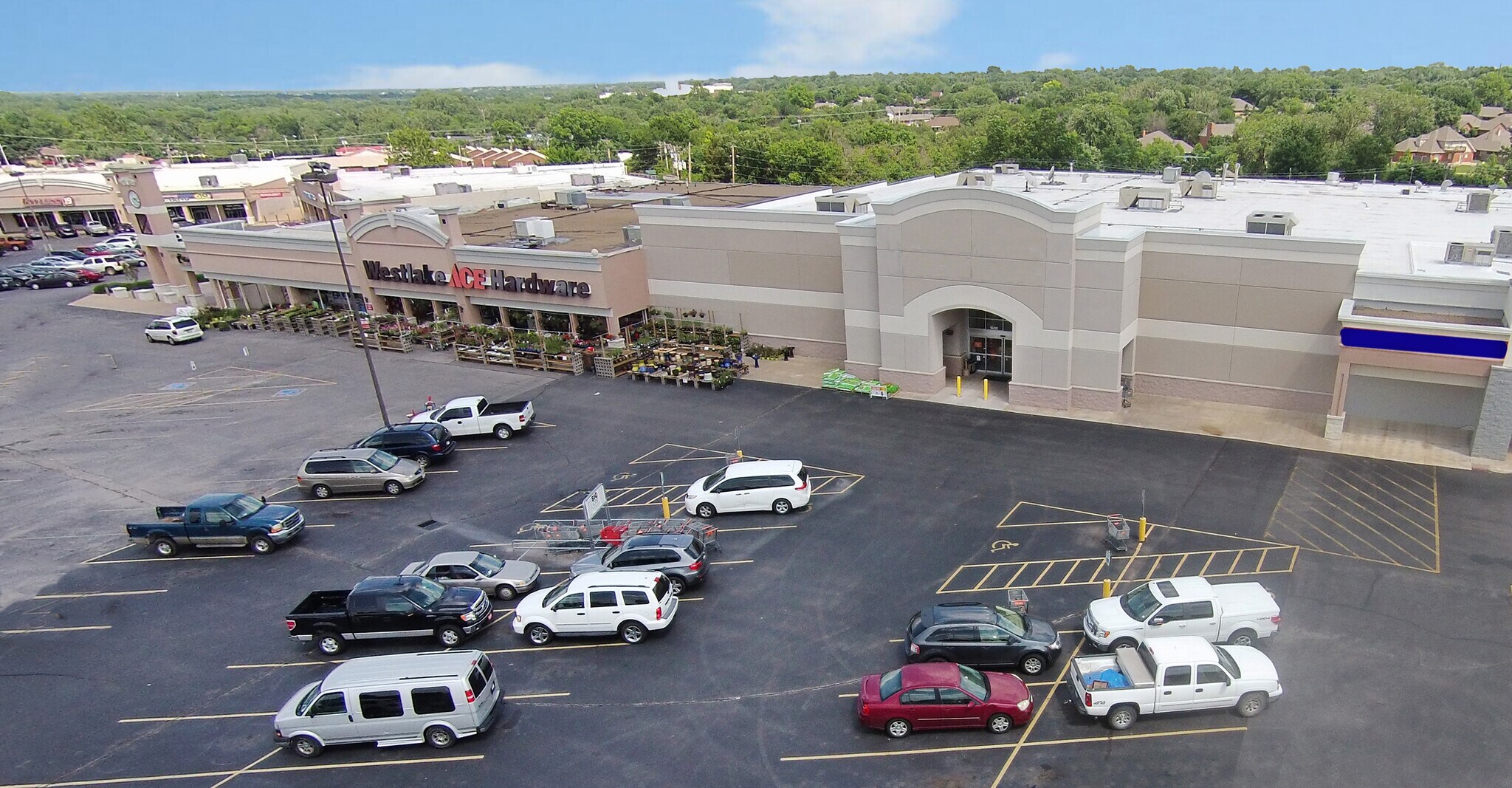 1700 S Broadway Ave, Edmond, OK for Rent