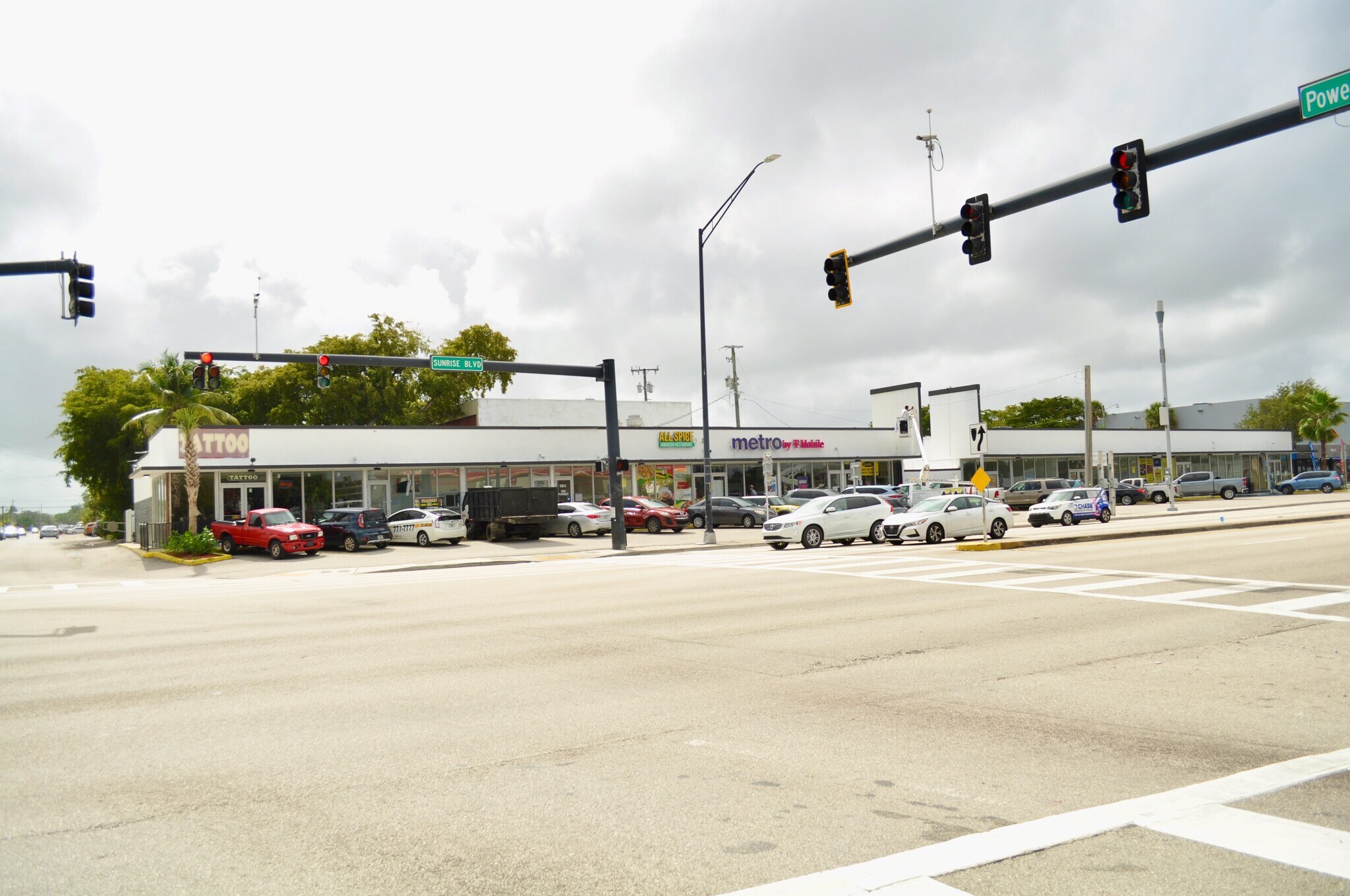 900-914 W Sunrise Blvd, Fort Lauderdale, FL for Rent