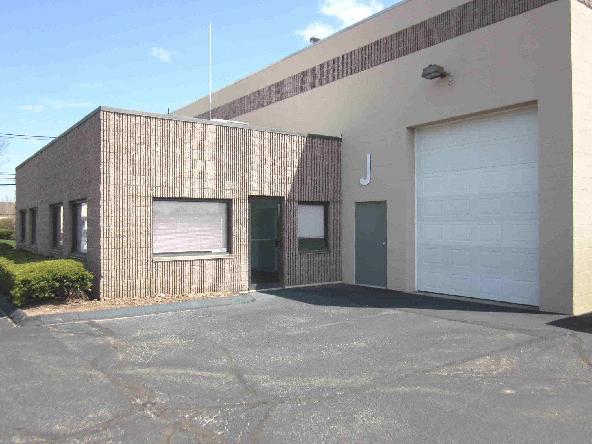 121 N Plains Industrial Rd Wallingford, CT 06492 Industrial Property