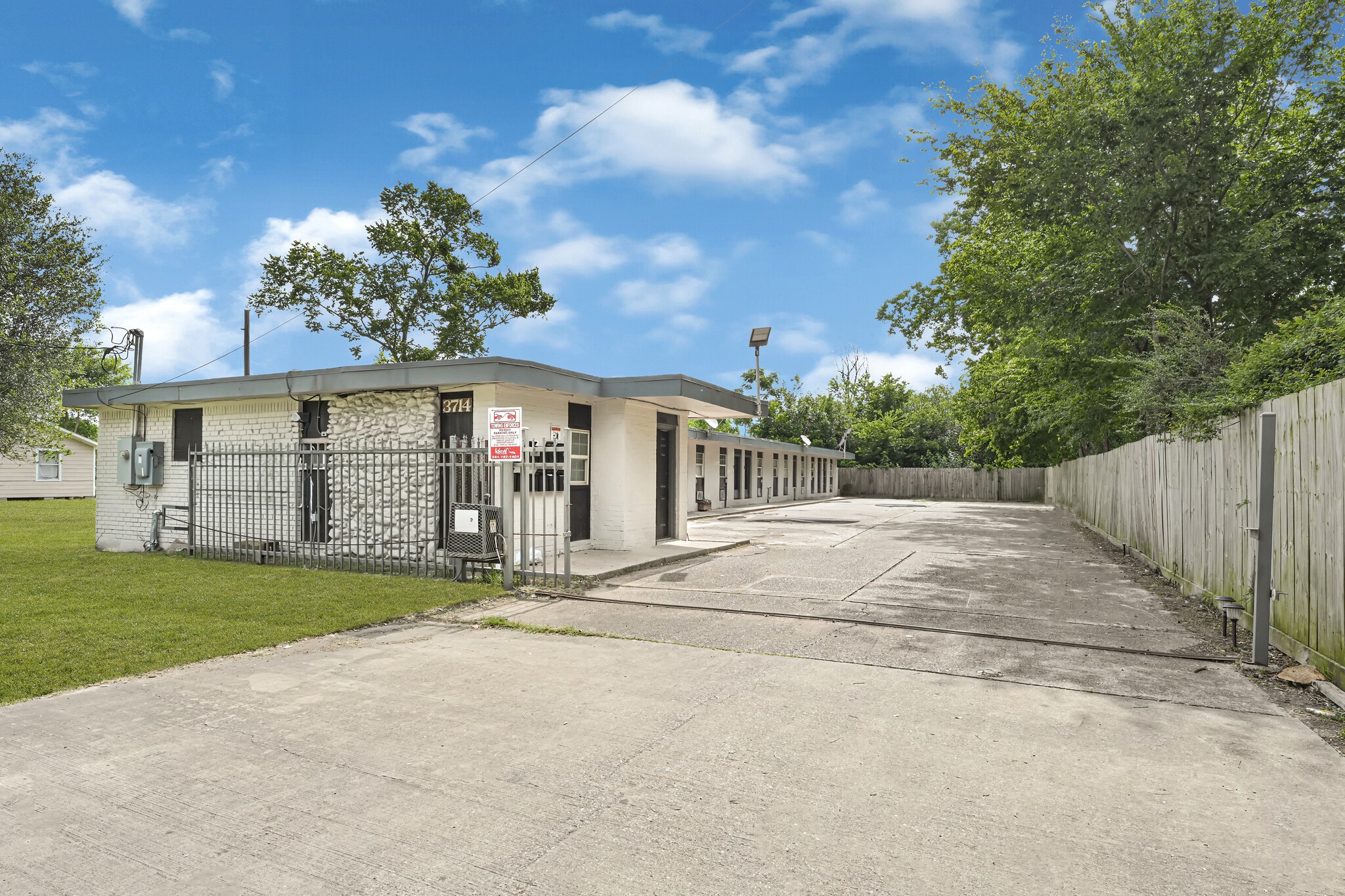 3714 Dabney St, Houston, TX for Sale