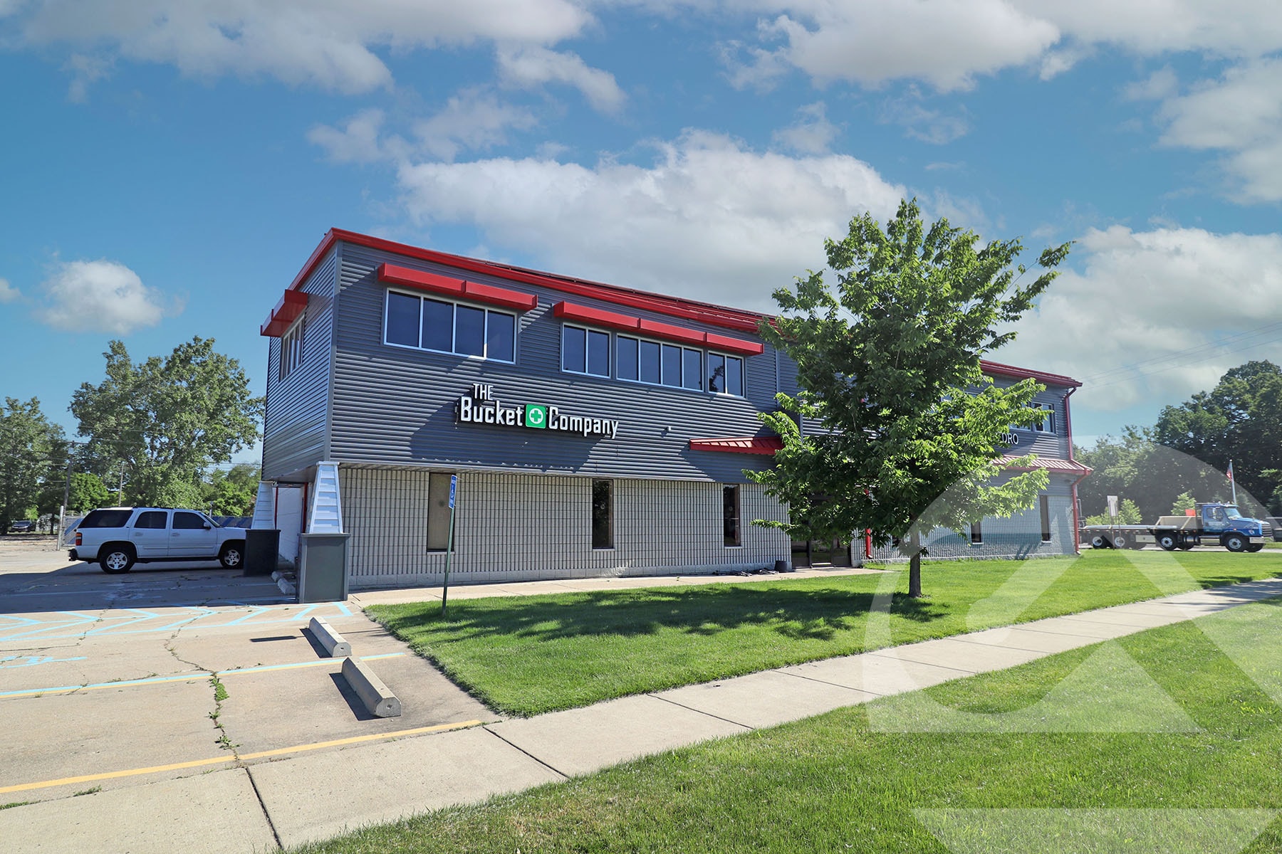 27400-27432 Northline Rd, Romulus, MI for Sale