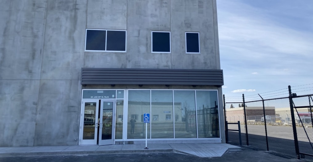 450 39 St N, Lethbridge, AB for Rent