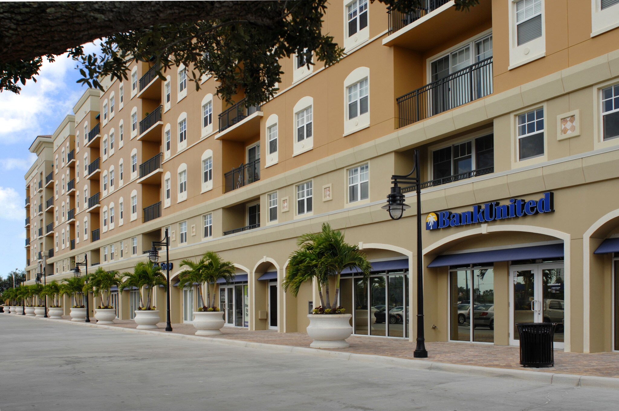 1058 N Tamiami Trl Sarasota, FL 34236 Retail Property for Lease on