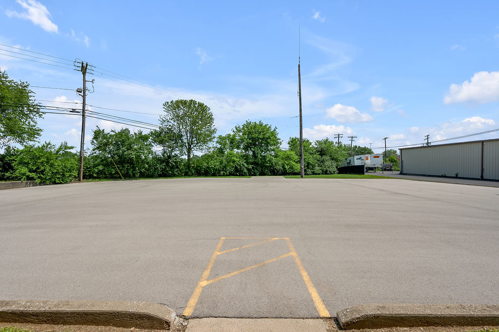 250 Crossfield Dr, Versailles, KY for Sale
